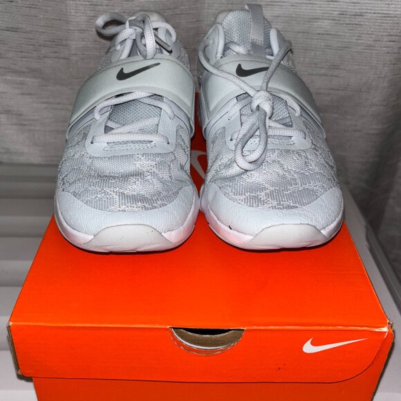 Nike Women’s Renew In-Season TR 12 “Pure Platinum/White” – Size 8 - Picture 3 of 5